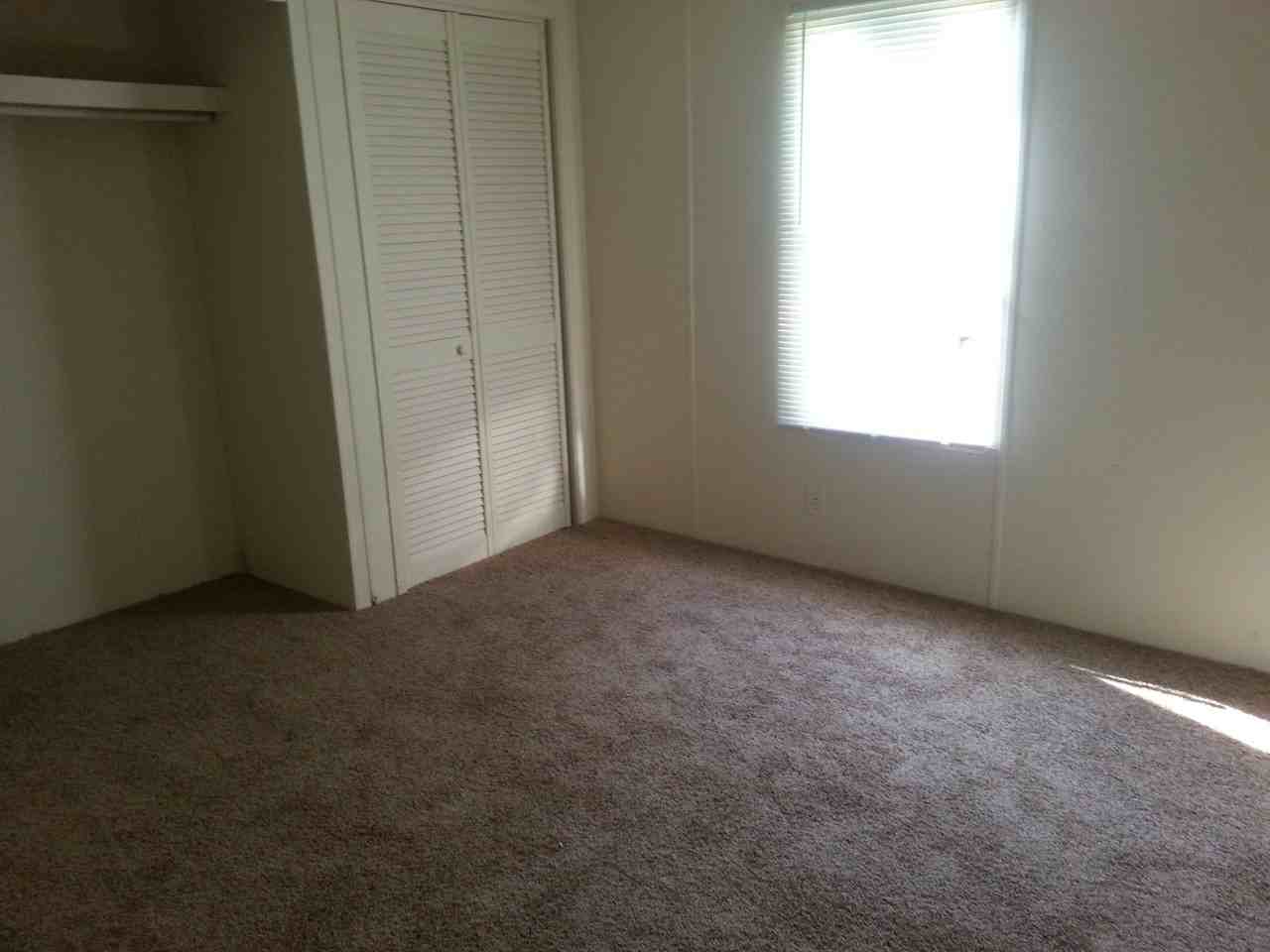 6235 Oak Shades Park Dr - Photo 3 of 7