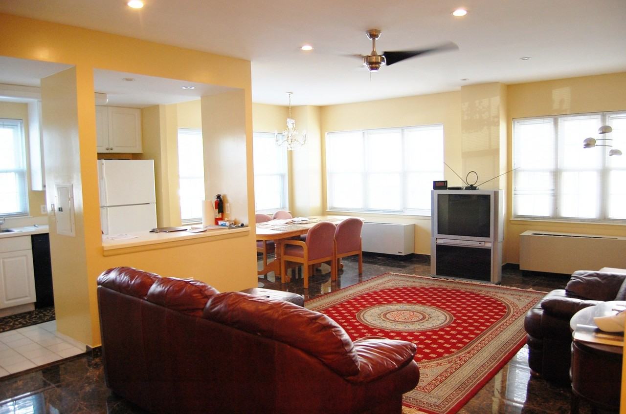60 Oceana Dr W #1I - Photo 3 of 14