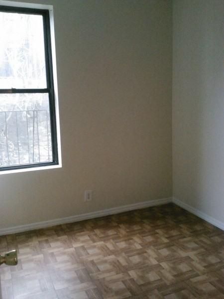 4464 Park Ave 5 - Photo 2 of 5