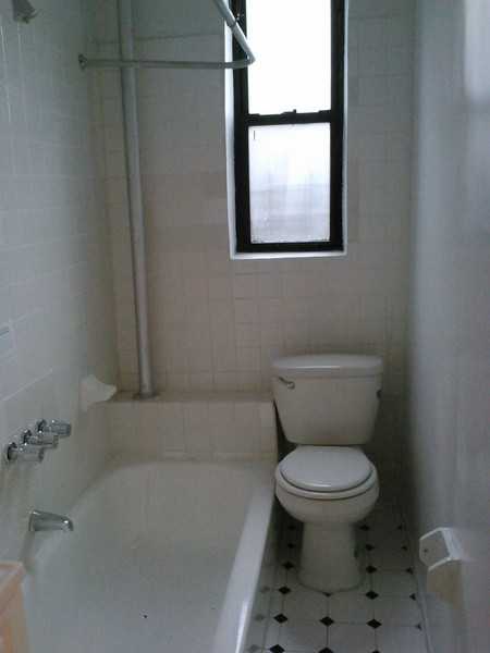 4464 Park Ave 5 - Photo 3 of 5