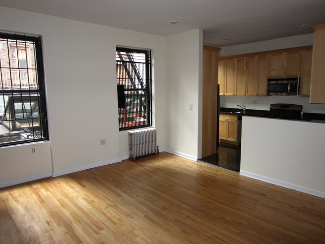 314 W 50th St - Photo 2 of 3