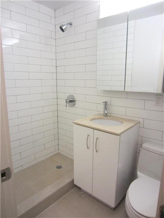 314 W 50th St - Photo 3 of 3