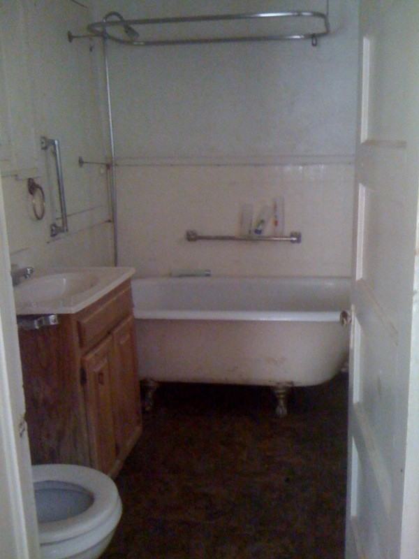 2201 NW 36th St - Photo 3 of 6