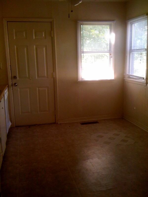 1224 SW 47th St - Photo 2 of 5