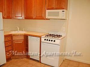 16 Central Park S 43 - Photo 3 of 7