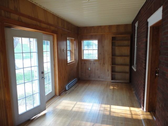 706 Riverland Rd SE - Photo 2 of 8