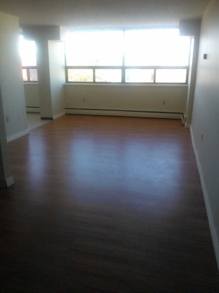 100 Prince Edward St - Photo 2 of 8