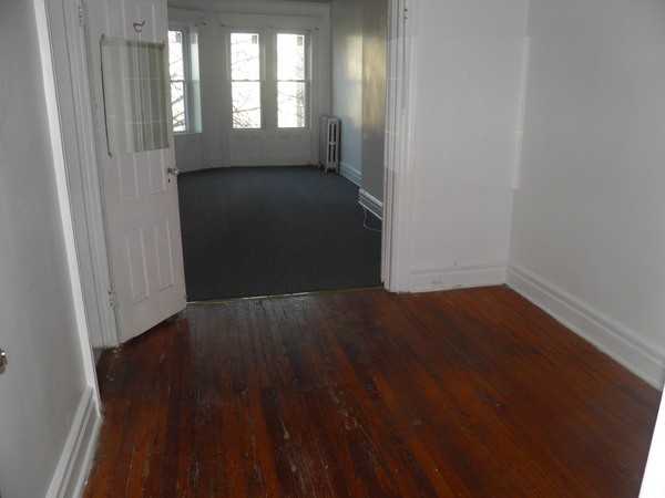 564 54th St TOP - Photo 3 of 9