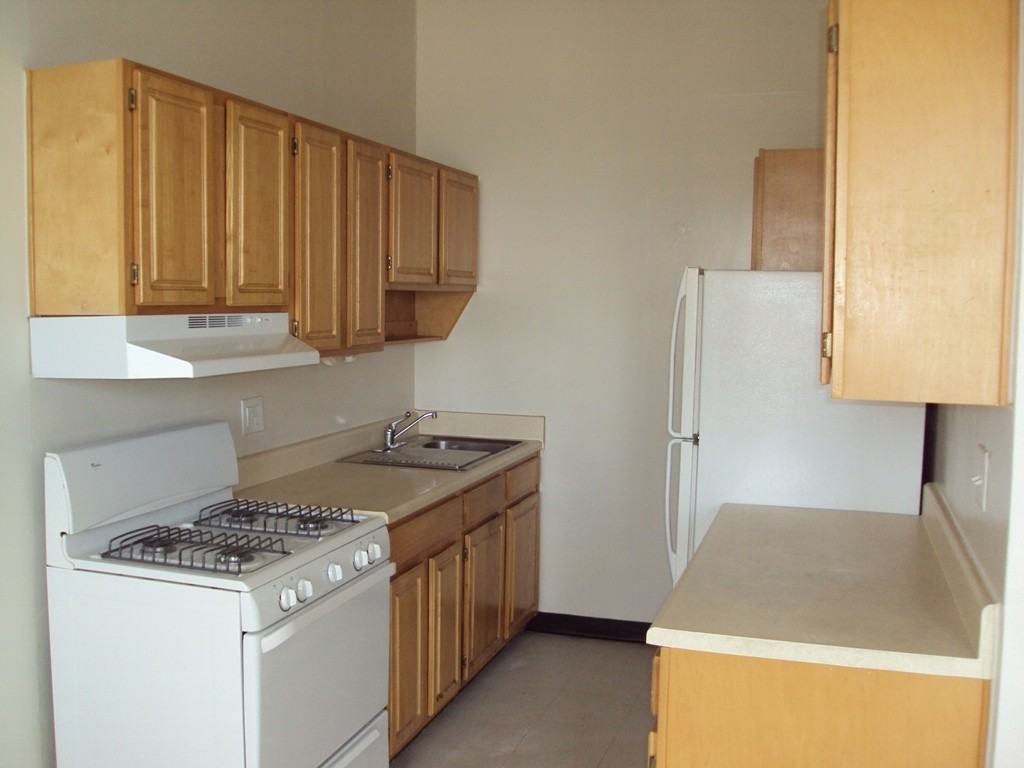 2727 Surf Ave - Photo 2 of 3