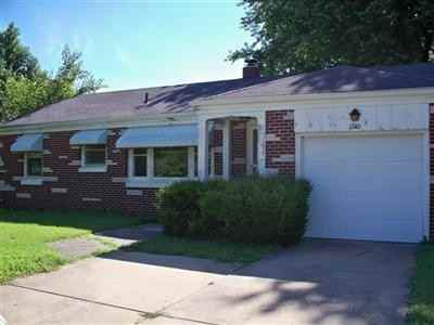 1740 S Kimbrough Ave - Photo 2 of 7