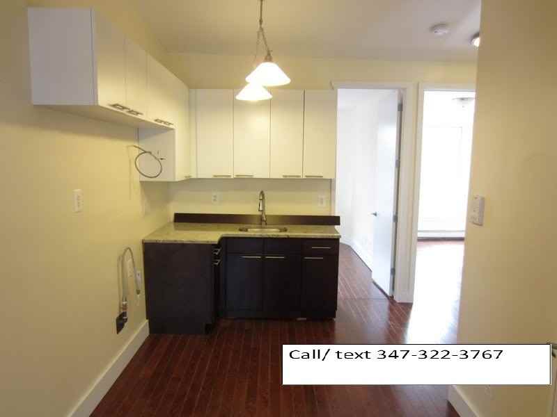 438 Evergreen Ave - Photo 2 of 4