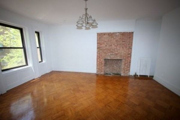 557 5th Ave 3 - Photo 2 of 6