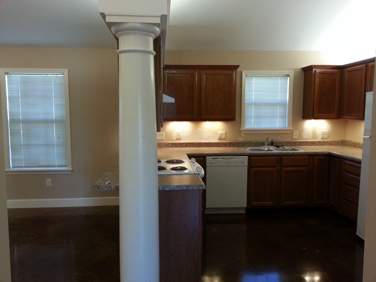 3850 Harrisburg Rd - Photo 2 of 4