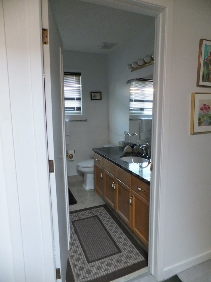 522 Burton Close NW - Photo 3 of 5