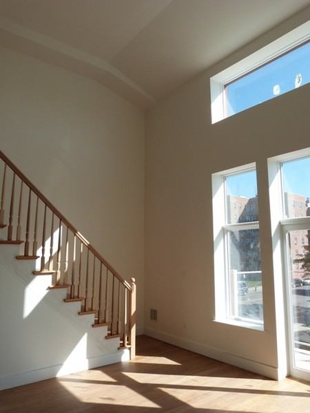 831 Hicks St - Photo 3 of 6
