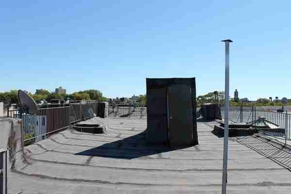 929 Jefferson Ave #4L - Photo 2 of 4