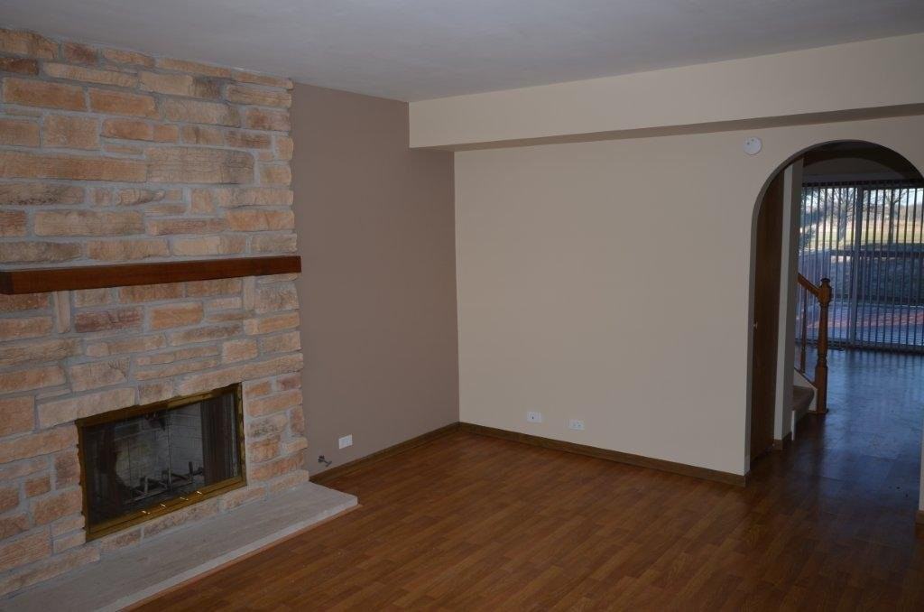 2054 Muirfield Cir - Photo 3 of 8