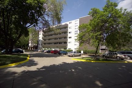 477 White Pond Dr - Photo 2 of 2