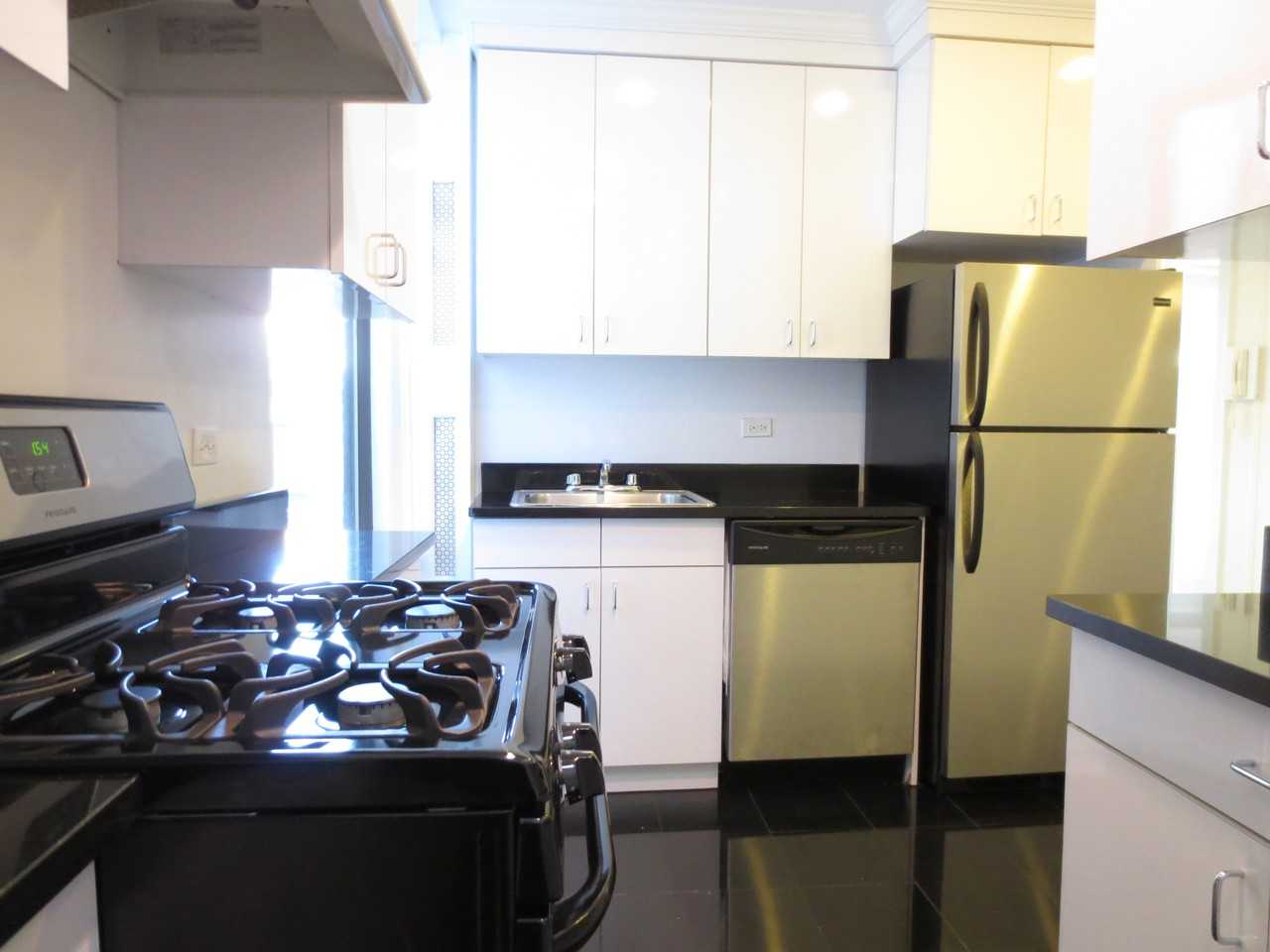 5 W 68th St - Photo 2 of 5