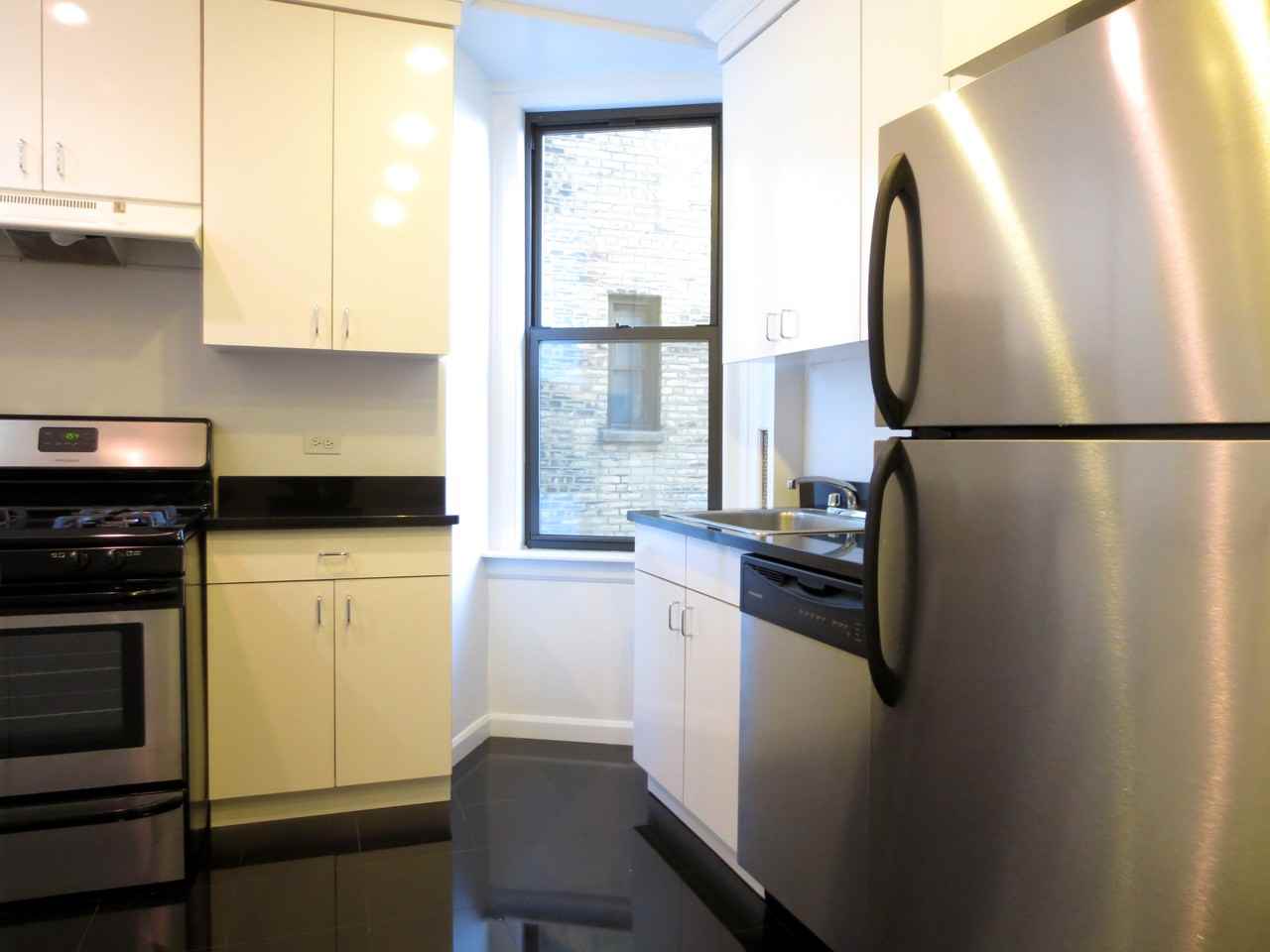 5 W 68th St - Photo 3 of 5