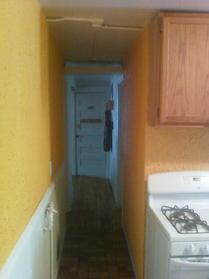 15 Russell Ave S #2 - Photo 3 of 8