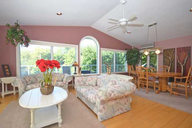 28 Bayview Park Ln - Photo 3 of 10