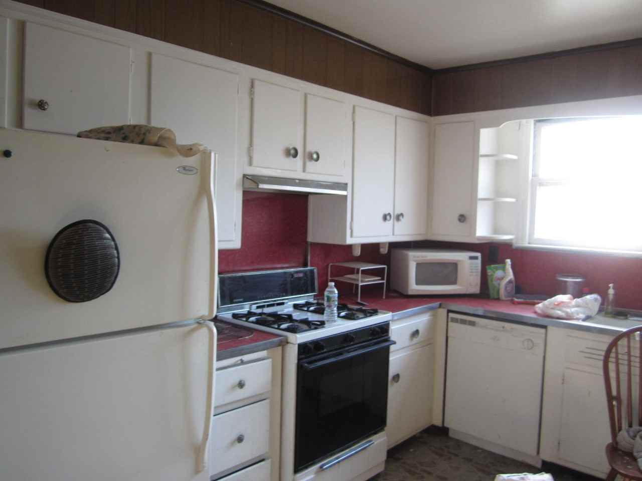 11105 20th Ave - Photo 2 of 4