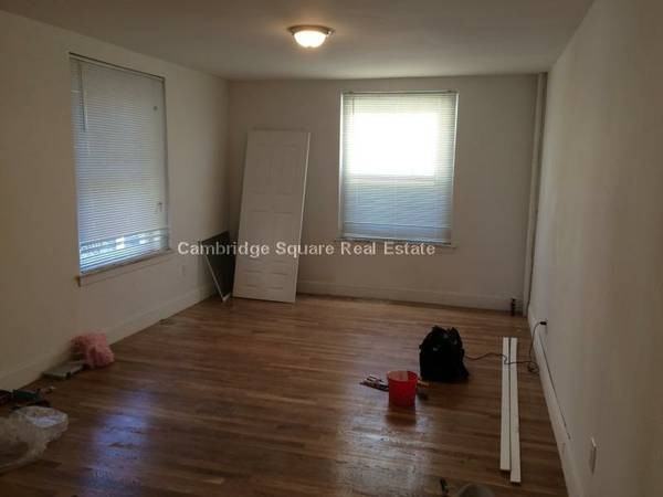 400 Broadway - Photo 2 of 4