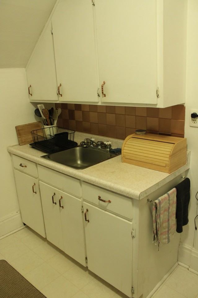 140 Dawson St - Photo 2 of 4