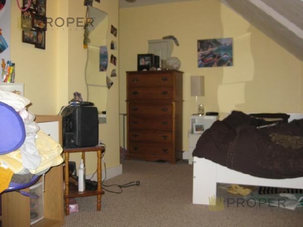 52 Gardner St 1 - Photo 3 of 9