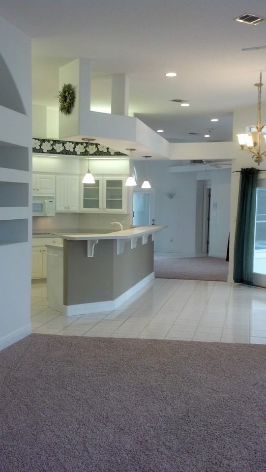 201 Clear Lake Dr - Photo 2 of 7