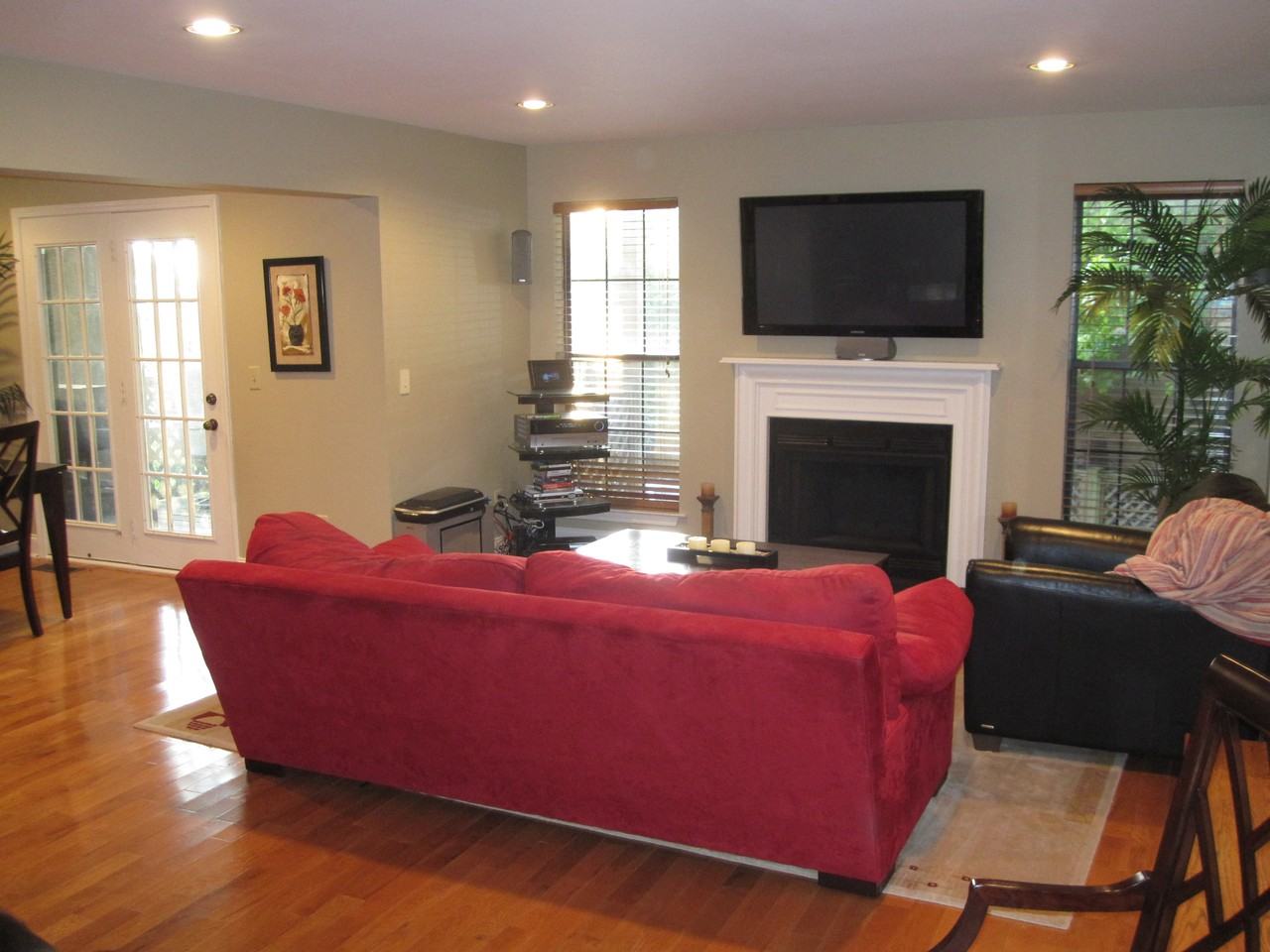 232 Glenstone Cir - Photo 2 of 6