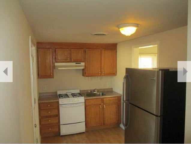 120 Emery St - Photo 3 of 6