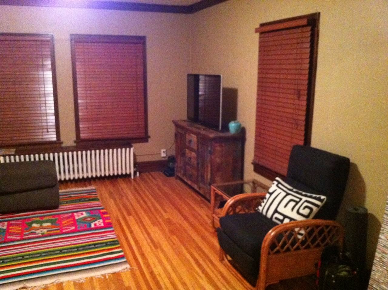 1824 Elliot Ave S - Photo 3 of 6