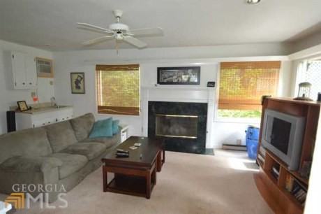 3063 Peachtree Dr NE #1 - Photo 3 of 10