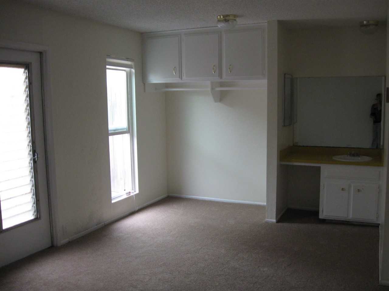 4130 39th St - Photo 3 of 6