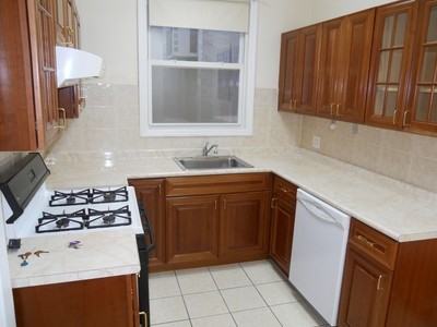 6737 Colonial Rd - Photo 3 of 8