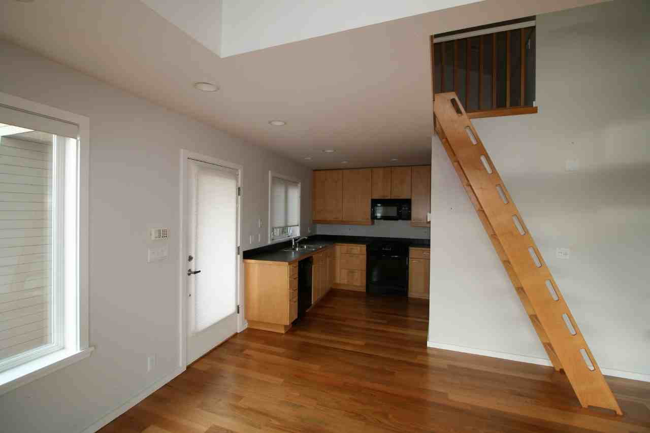 436 5th Ave W - Photo 3 of 8