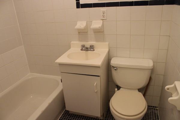 285 S 2nd St - Photo 3 of 9