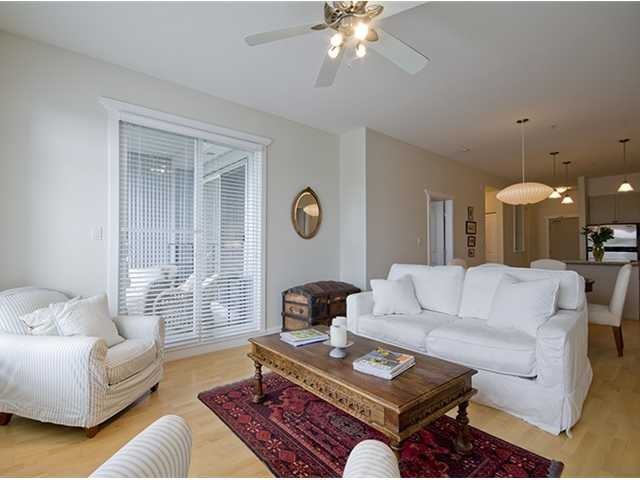 4111 Bayview St - Photo 2 of 6