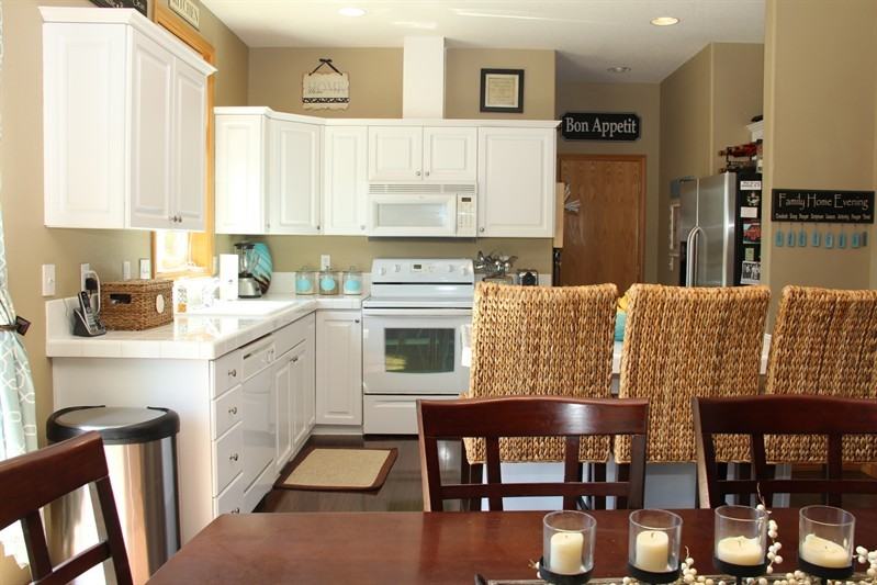 5582 N St - Photo 3 of 20