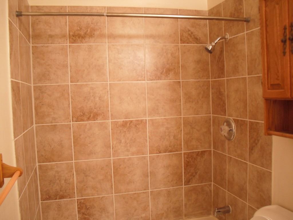 1017 E 100 Terrace - Photo 3 of 8