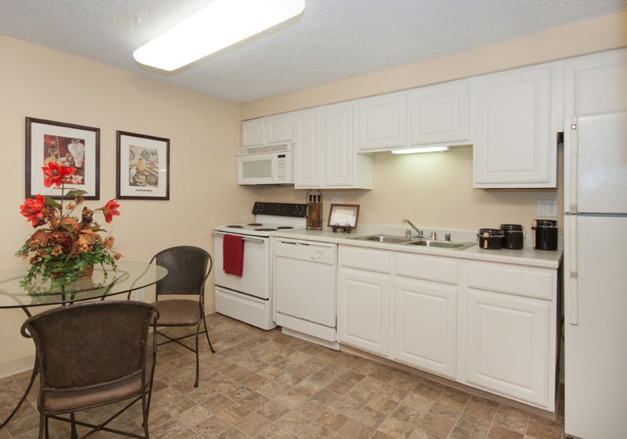 4697 E Louisiana Ave - Photo 2 of 4