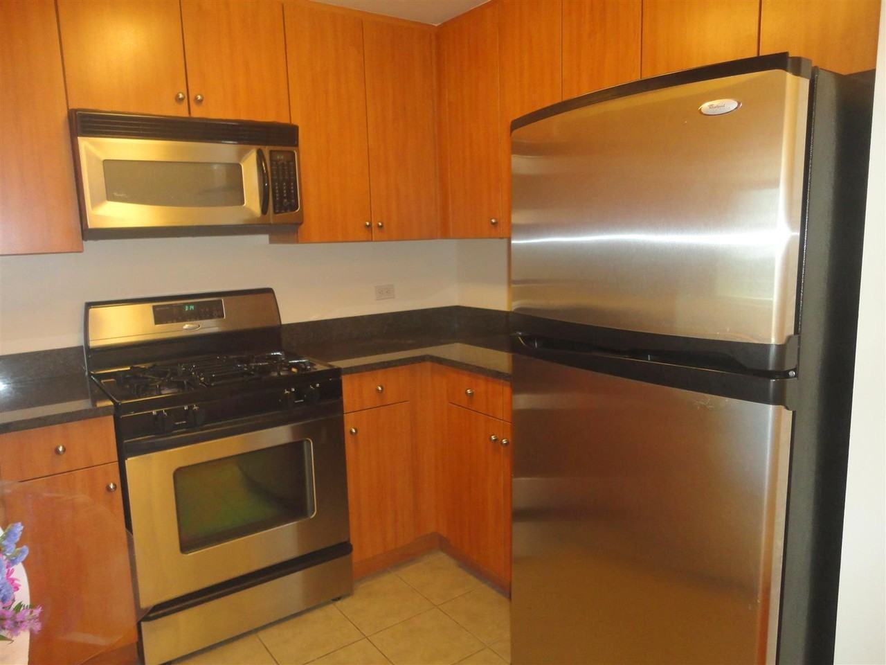 200 Main St 13A - Photo 3 of 8