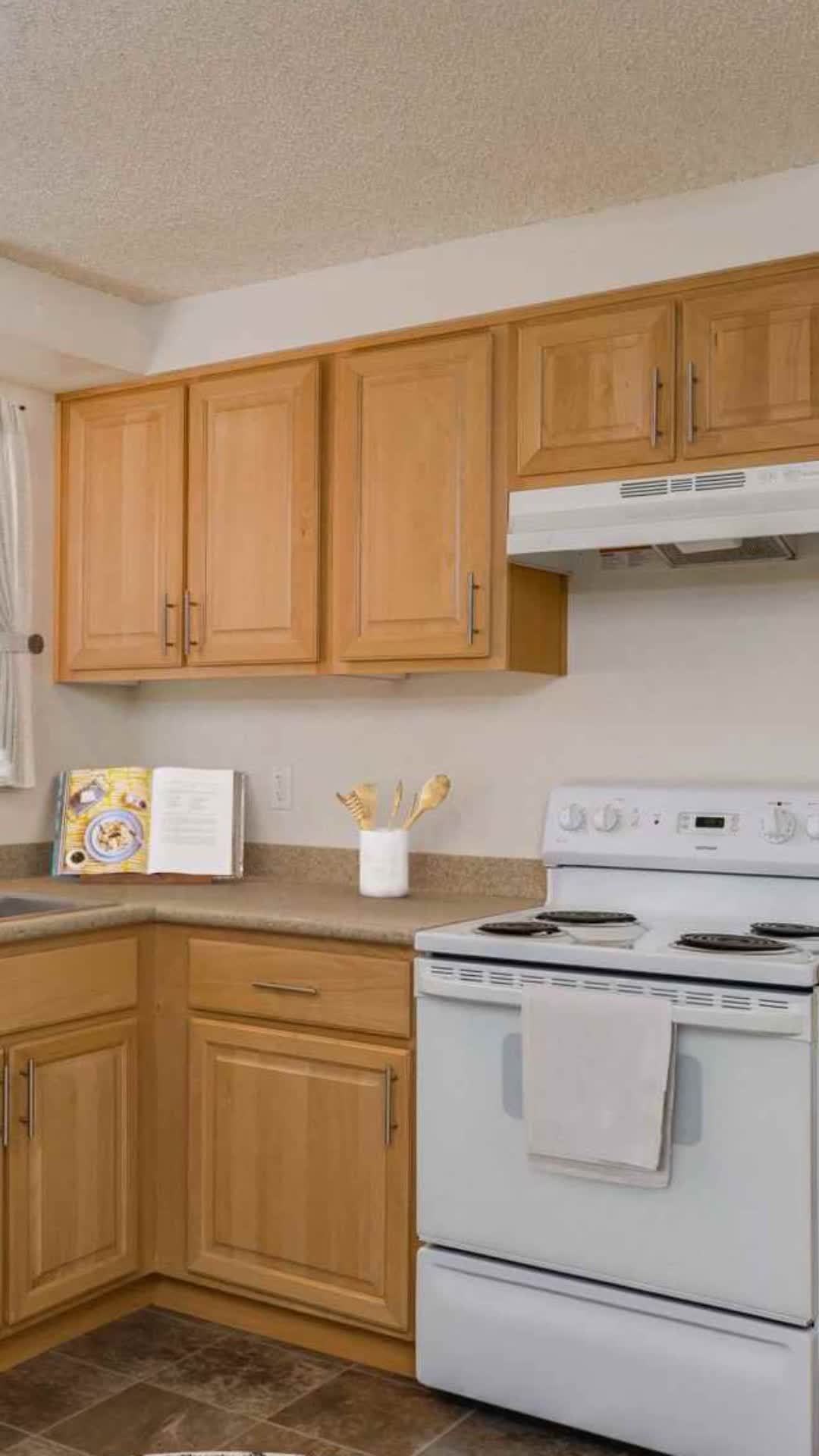 Arcade Apartments - Reel 20 of 21