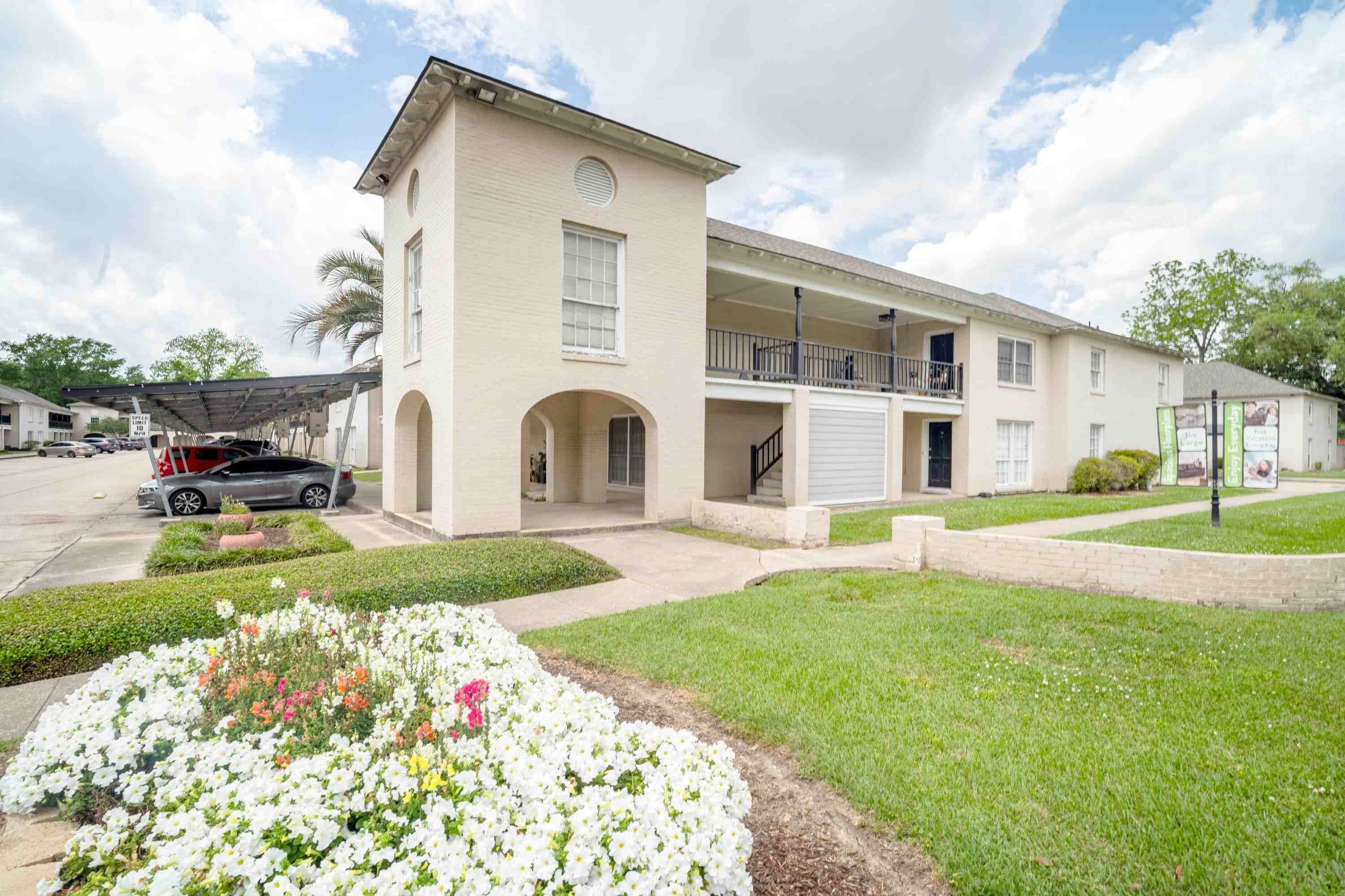 Provincial North Apartments - Reel 32 of 33